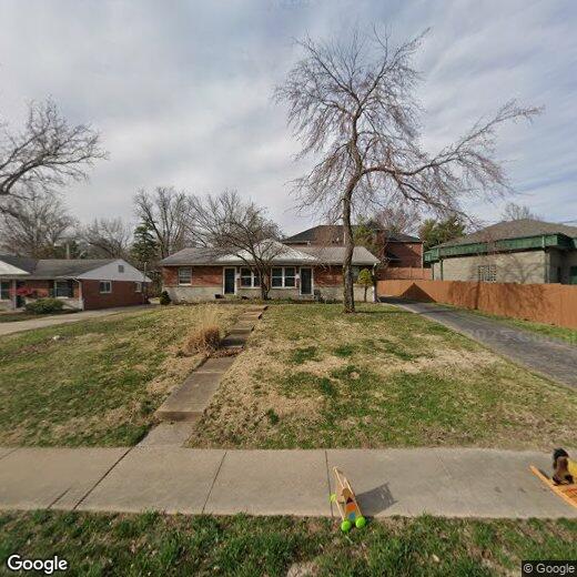 Primary Photo - 521 W Essex Ave