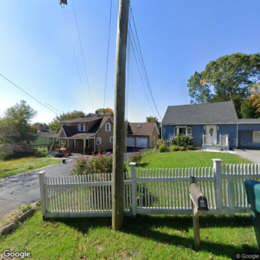 Primary Photo - 12 Driftway Rd