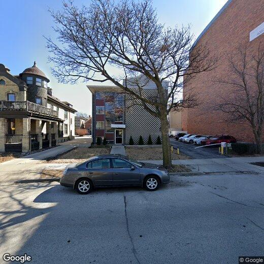 Primary Photo - 1456 N Farwell Ave