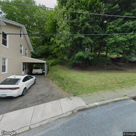 114 W Main St, Weatherly, PA 18255 Apartment for Rent in Weatherly