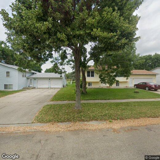 1006 Castlewood Dr, Brookings, SD 57006 Townhouse for Rent in Brookings, SD