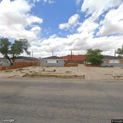 Primary Photo - 2709 E 2nd St