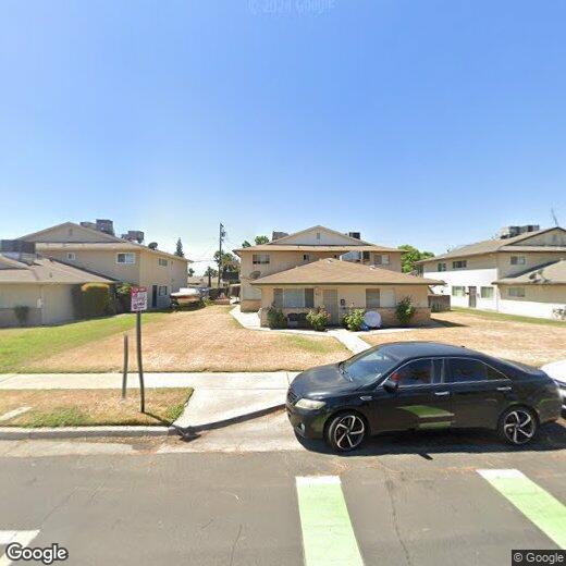 Primary Photo - 555-561 E Barstow Ave