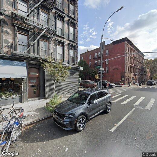 Primary Photo - Spacious Newly Renovated 7-bedroom duplex ...