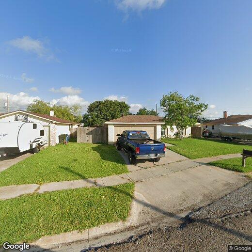 Primary Photo - 3906 Gulfton Dr