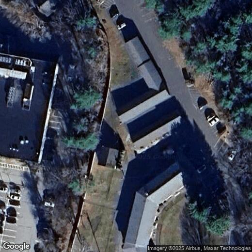 Primary Photo - 1 Town House Ln