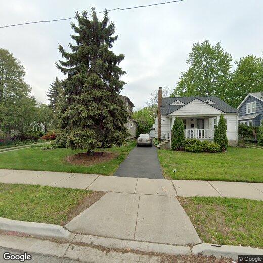 Primary Photo - 323 Waverley Ave