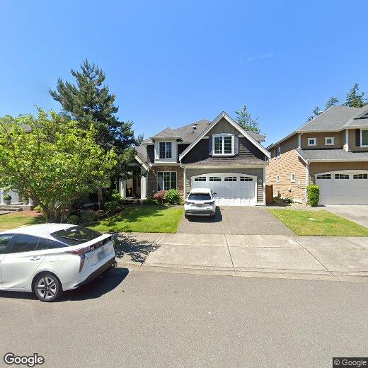 Primary Photo - Executive University Place Home