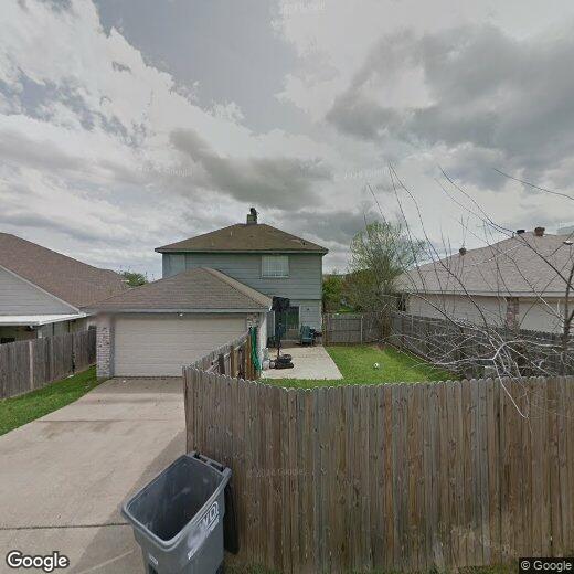 Foto principal - 12719 Bluffview Dr
