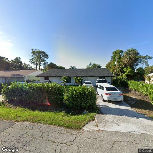 Foto principal - 2612 SE Clayton St