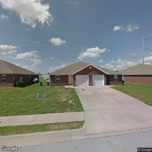 813 Meadowlands Dr, Centerton, AR 72719 Townhome Rentals in Centerton