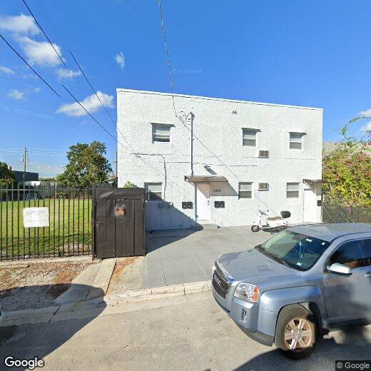 Foto principal - 2424 NW 7th Ct