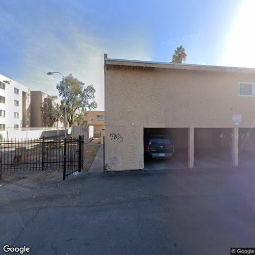 Primary Photo - 2690 N 43rd Ave
