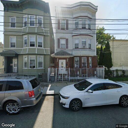 Foto principal - 429 18th Ave