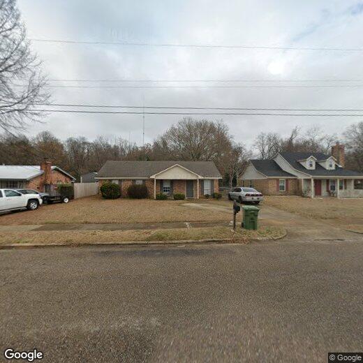 Primary Photo - 5801 Hyde Park Dr