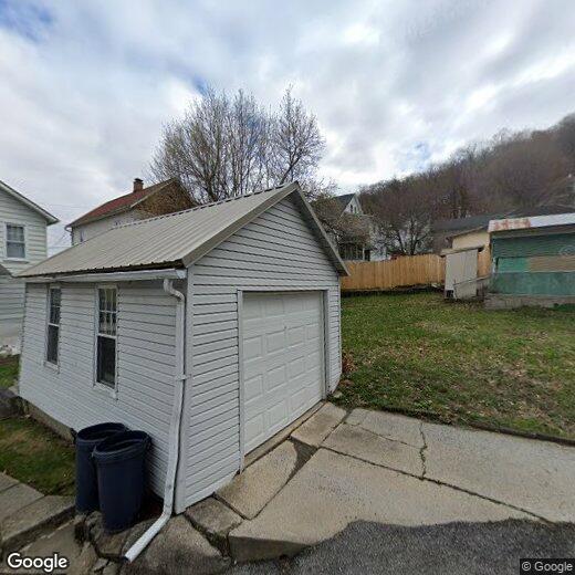 Primary Photo - 926 Bloom St