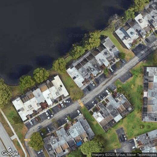 11061 N Lakeview Dr, Pembroke Pines, FL 33026 House for Rent in