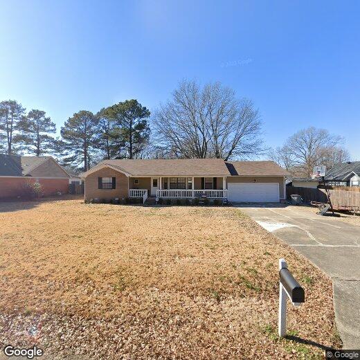 Primary Photo - 803 Oak St