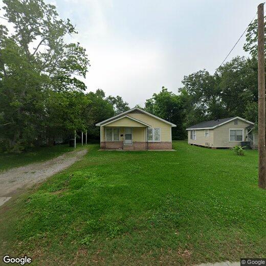 Primary Photo - 711 Alamo St
