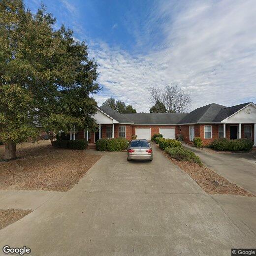 Primary Photo - 3423 Landmark Dr