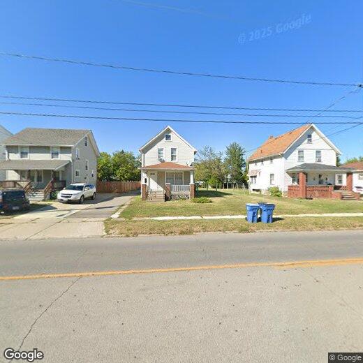 Foto principal - Two Bedroom and 1 Bath