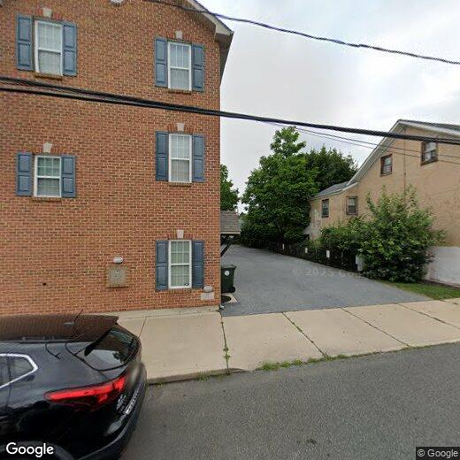 39 E Garrison St, Bethlehem, PA 18018 House Rental in Bethlehem, PA