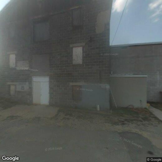 Primary Photo - 111 Front St