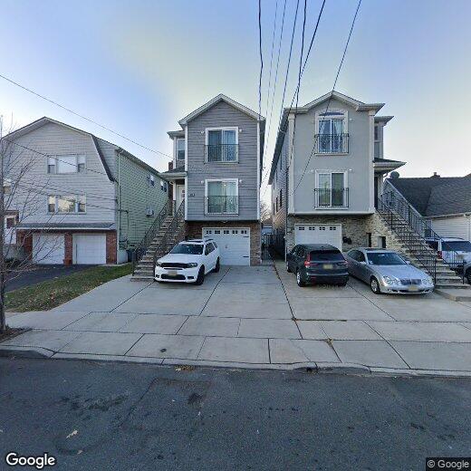 Primary Photo - 1028 Fanny St