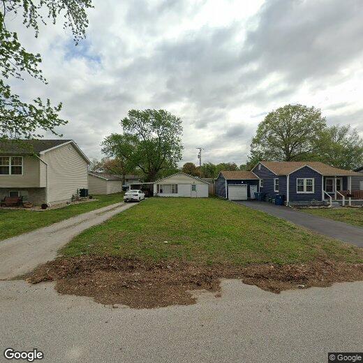 747 Lincoln Ave, Wood River, IL 62095 House Rental in Wood River, IL