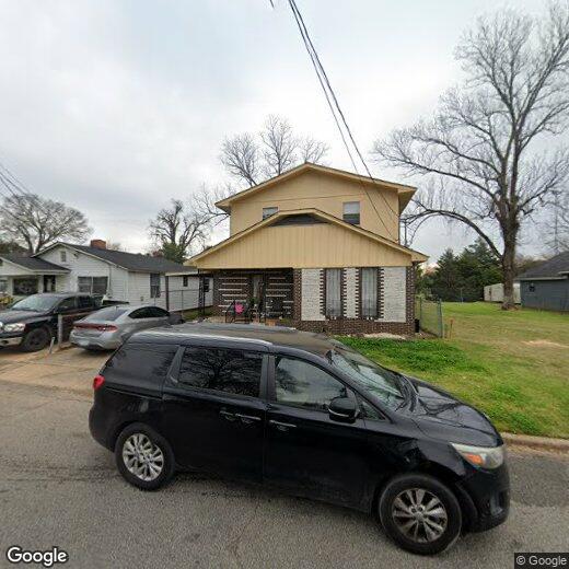 Foto principal - 1315 Bragg St