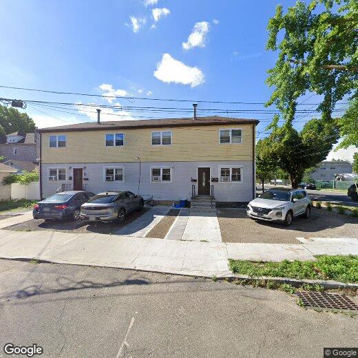 Primary Photo - 136 Bowne St