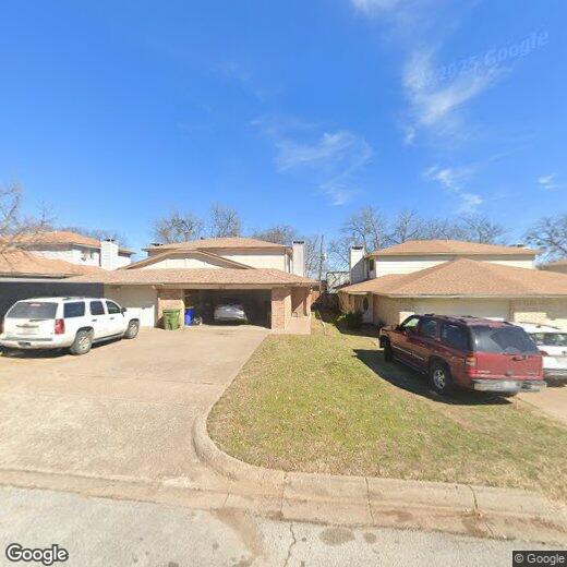 123 Allencrest Dr, White Settlement, TX 76108 Townhome Rentals in
