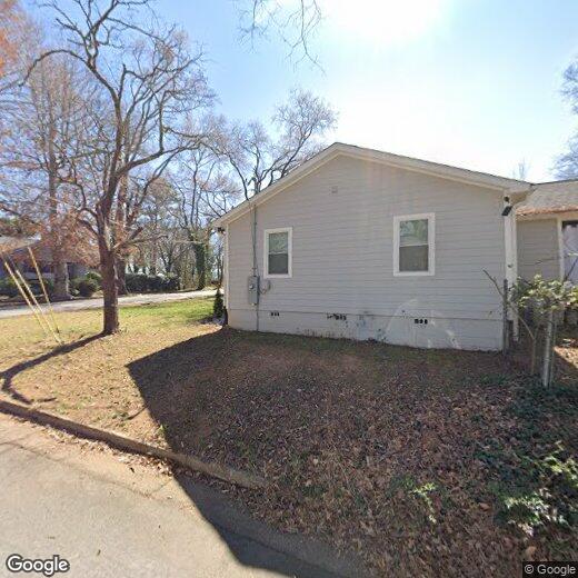 Primary Photo - 900 Center Hill Ave NW