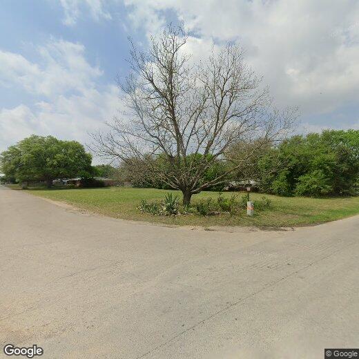 Foto principal - 726 Old Martindale Rd