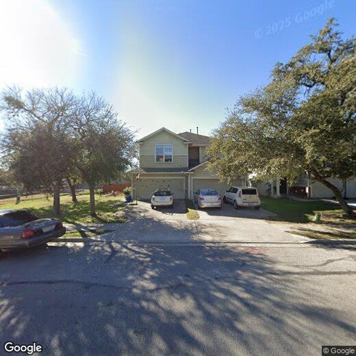 Foto principal - 2405 Allred Dr