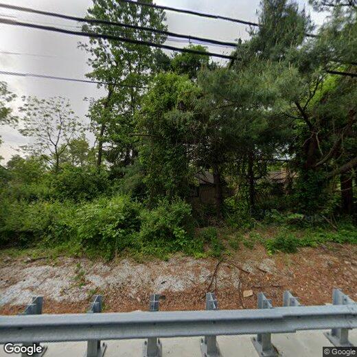 Primary Photo - 9 Sycamore Ln