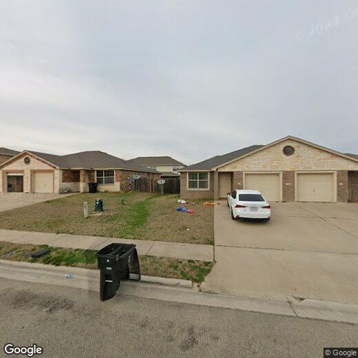Foto principal - Beautiful 3 Bedroom Duplex