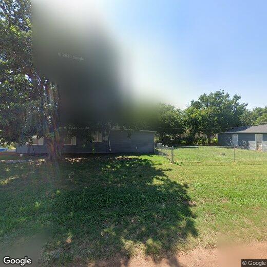 Primary Photo - 300 E Summit Ave