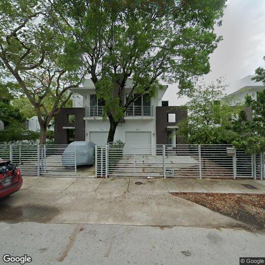 Foto principal - 3048 Day Ave