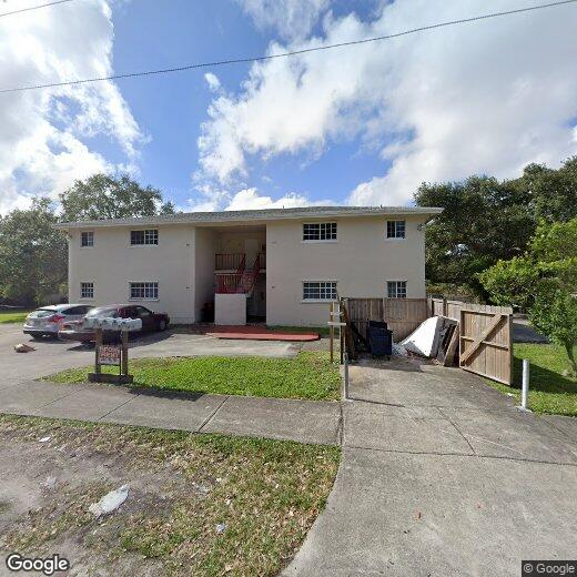 Foto principal - 800 SW 10th Ave