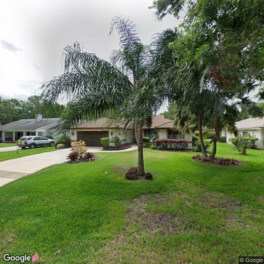 Primary Photo - Charming 3/2 in Lakefront Community