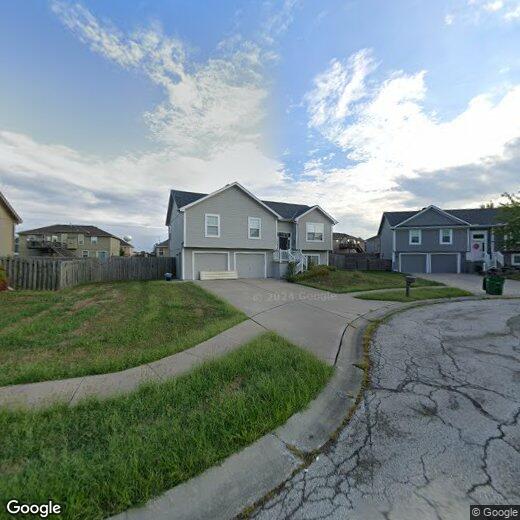 Primary Photo - 3 Bedroom Pet-Friendly Home in Peculiar, M...