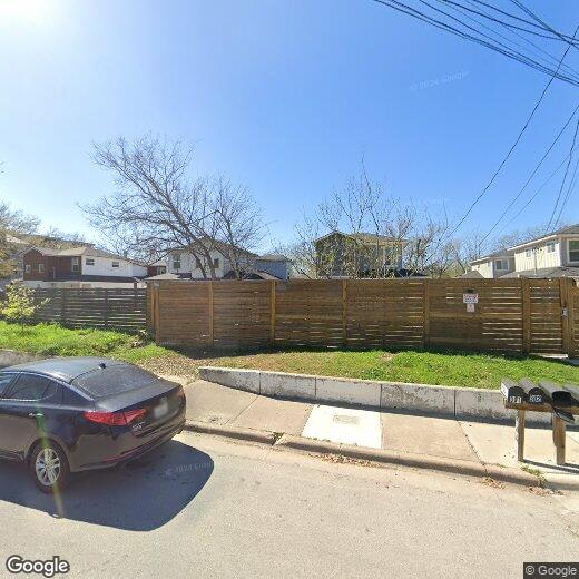 Primary Photo - 1144 Gunter St