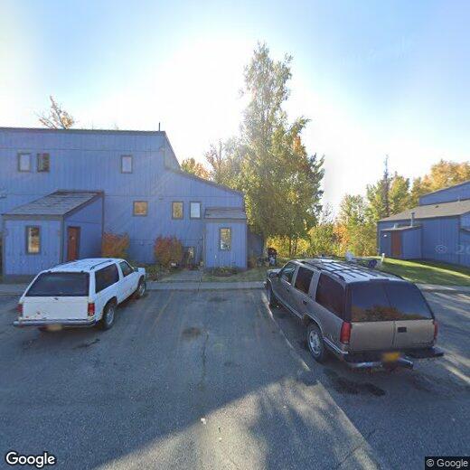 Primary Photo - 1221 S Rogers Cir