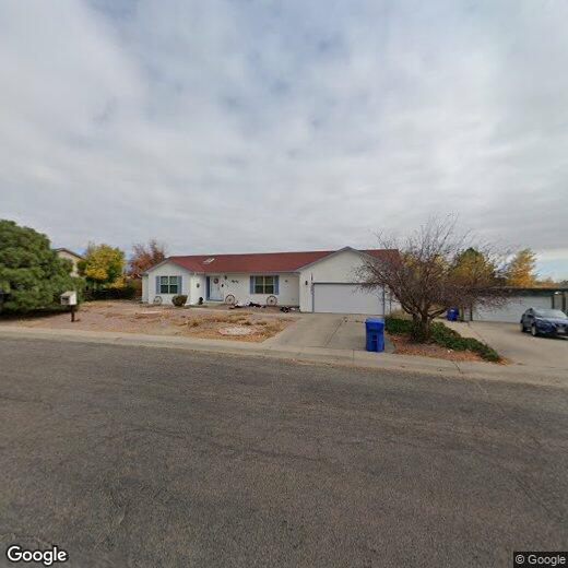 Primary Photo - 3 Bedroom 2 1/2 bath home