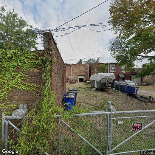 Foto principal - 7948 Lorain Ave