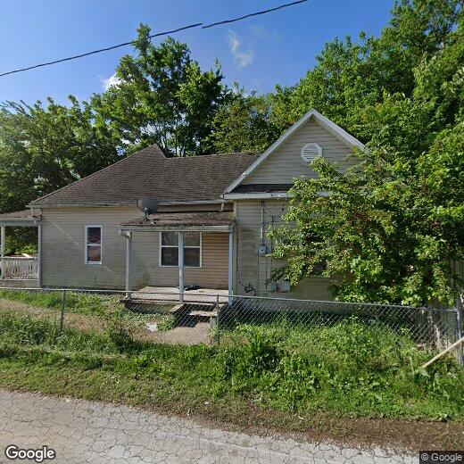 Foto principal - Great Central Location! Corner lot with fe...