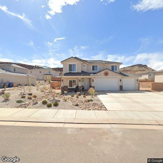 Primary Photo - Beautiful 6 bed 3.5 bath Home!