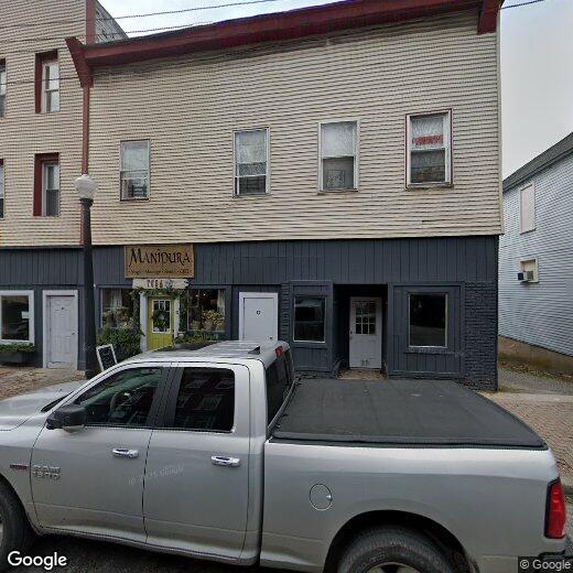Primary Photo - 19 Main St