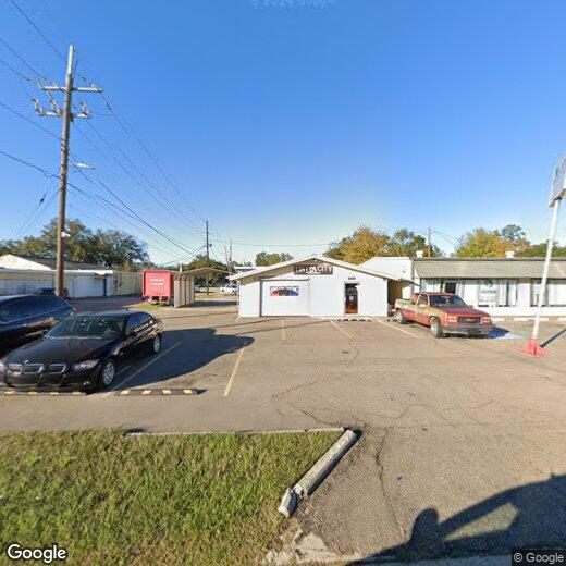 Primary Photo - 106 N Carter St